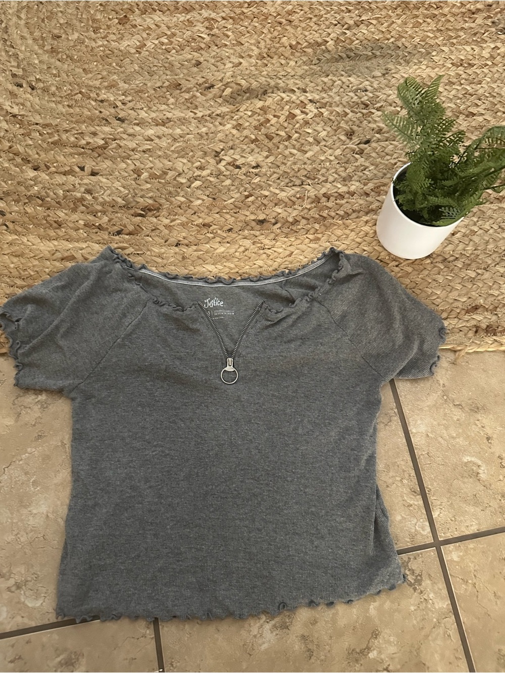 GREY JUSTICE TOP